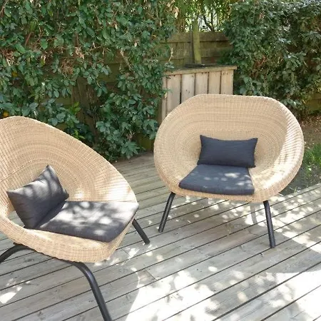 Les Abatilles Sleeps 10 Wifi Hébergement de vacances *