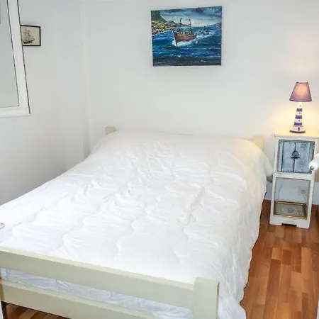 Les Abatilles Sleeps 10 Wifi Arcachon